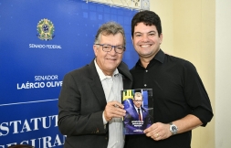 lanamento-do-livro-estatuto-da-segurana-privada_54352638054_o